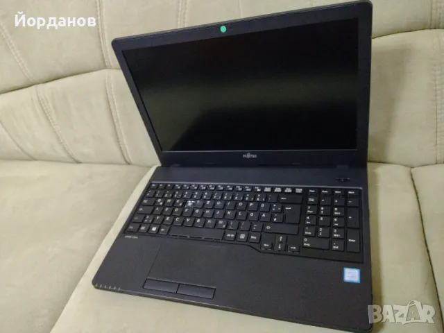 работещ Fijitsu Lifebook A557 15.6'' Led /Core i5-7200U цял за части!, снимка 1 - Части за лаптопи - 47652804