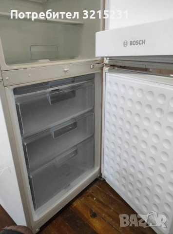 работещ хладилник с фризер BOSCH , снимка 3 - Хладилници - 53447610