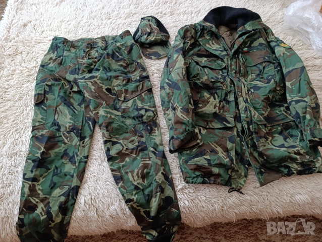 Камофлажни яке и панталон 
