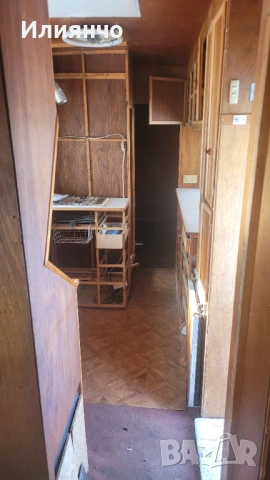 Продавам 12 метра английска каравана в добро въшно състояние", снимка 14 - Каравани и кемпери - 53377352