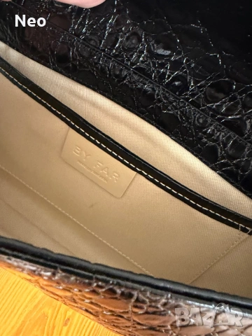 Оригинална дамска чанта By Far, снимка 3 - Чанти - 53948763