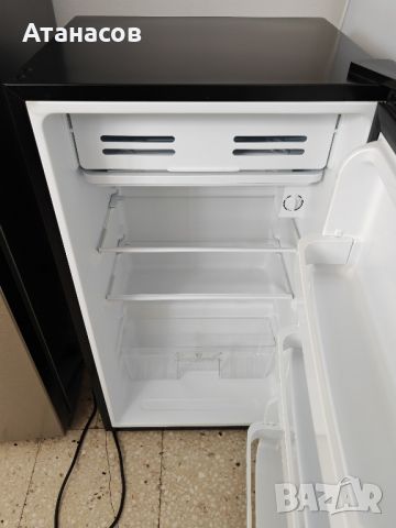 Хладилник ариели 93 литра Arielli малък хладилник с камера в черно,сиво и бяло , снимка 11 - Хладилници - 45745917