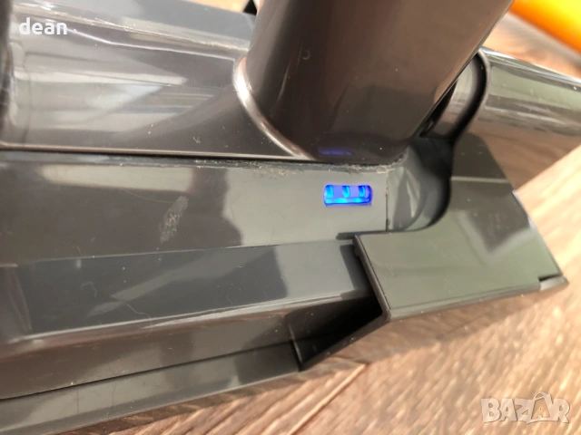Безжична прахосмукачка Dyson V8, снимка 12 - Прахосмукачки - 54128418