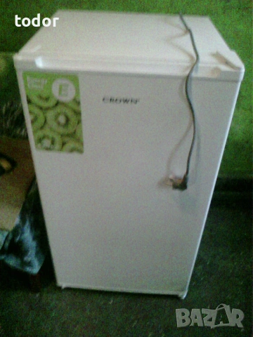 продавам нов хладилник марка краун