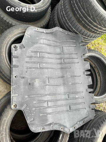 Кора под двигател VW Golf 4 , снимка 2 - Части - 54073114