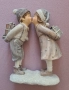 Коледна статуетка момиче и момче, нова, снимка 1