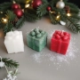 6233 Коледна свещ снежинка или подарък – бяла, зелена, червена, снимка 3