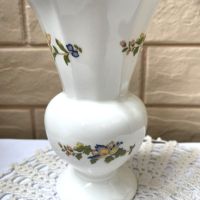 Красива ваза от фин костен порцелан от Англия, снимка 2 - Антикварни и старинни предмети - 45373148