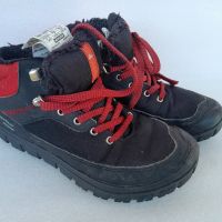 Туристически обувки Quechua, 34 номер , снимка 1 - Детски боти и ботуши - 45267175