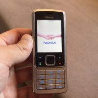 Nokia 6300 метална  - отключена към оператори и нова батерия, снимка 1 - Nokia - 45466321