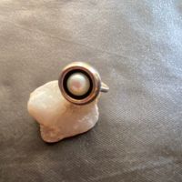 Масивен сребърен пръстен с перла, снимка 2 - Пръстени - 45494400