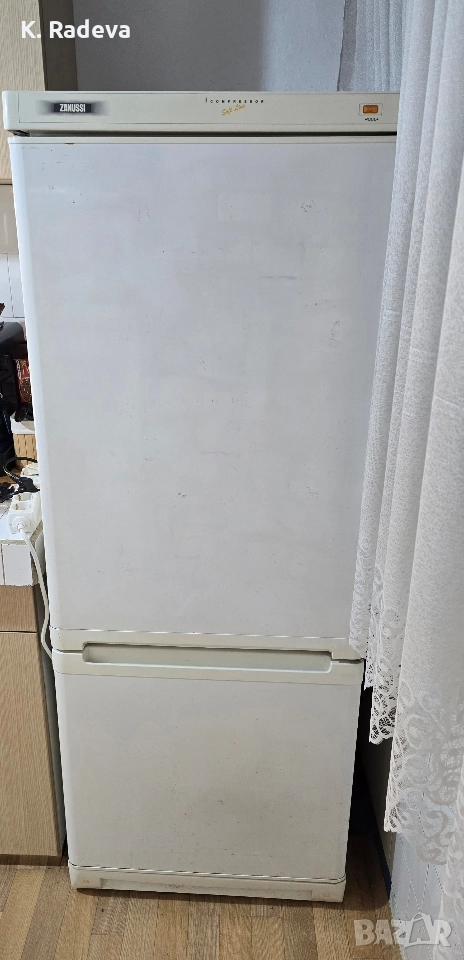 Хладилник с фризер Зануси, бял., снимка 1