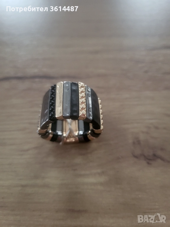 Ефектен пръстен, снимка 1