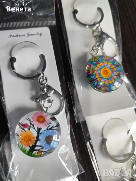 Стъклени красиви ключодържатели🥰, снимка 1