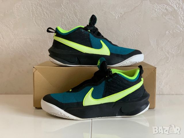 Оригинални маратонки Nike Team Hustle | 38 номер, снимка 1 - Маратонки - 46078729