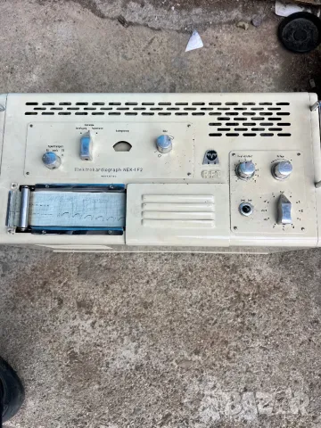 Продавам немски електро кардиограф, снимка 1