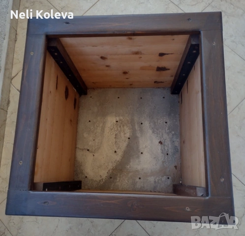 Нова дървена кашпа 50х50х50 см за 32.00 €, снимка 3 - Саксии и кашпи - 53845318