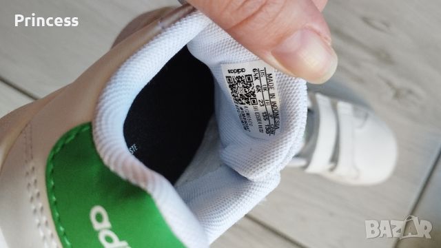 Детски маратонки Adidas в бяло и зелено 23 номер, снимка 4 - Детски маратонки - 45306411