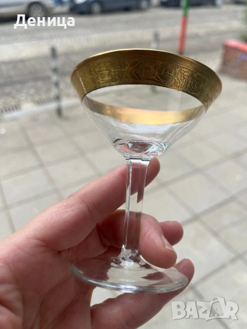 Обожавам ги 🥰 Бонбонски кристални чаши с любима форма и широк,гравиран златен кант и във вътрешност, снимка 7 - Чаши - 53742606