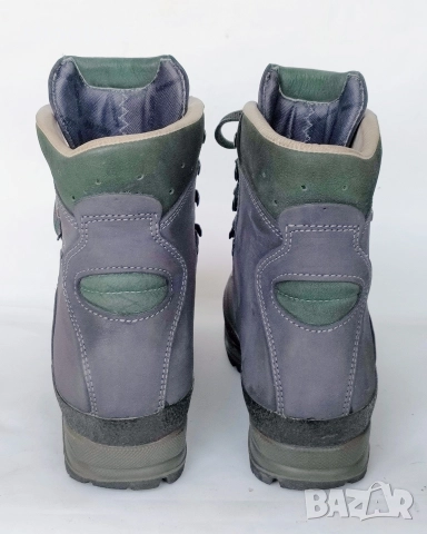 LOWA Gore-tex Made in Germany 42, снимка 3 - Мъжки боти - 52722433