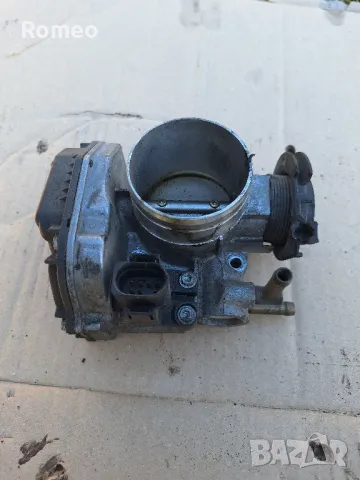 Дросел клапа Volkswagen Golf 4 1.6i