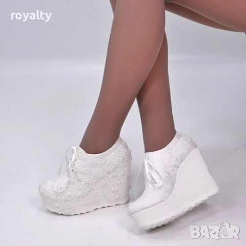 Обувки на платформа - бели, снимка 4 - Дамски елегантни обувки - 52074079