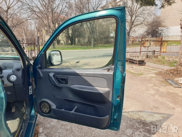 Citroen Berlingo Peugeot Partner дясна врата предна цвят KRZD, снимка 5 - Части - 53990236