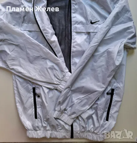 Яке на NIKE , снимка 2 - Спортни дрехи, екипи - 45037193