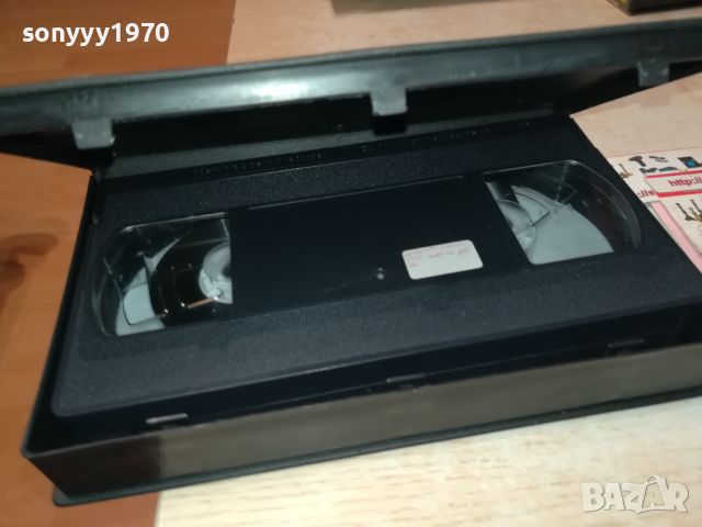 РИЦАРИ В БЯЛ САТЕН-VHS VIDEO TAPE 2507241033, снимка 9 - Други жанрове - 46690558