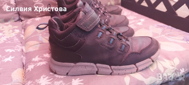 Продавам детски обувки на марката Geox номер 32, снимка 2 - Детски маратонки - 51376784