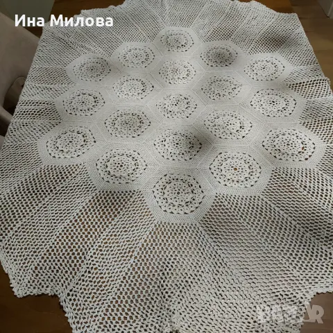 Покривка за маса кръгла на една кука