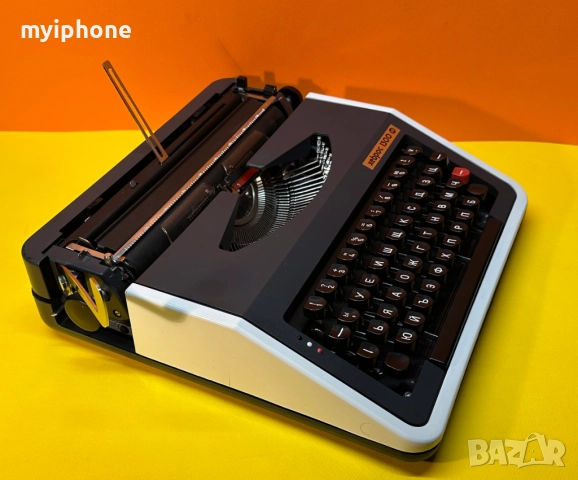 Пишеща Машина Хеброс 1300Ф 3 Цвята Кирилица нова лента топ състояние обслужена+подарък резервна лент, снимка 3 - Антикварни и старинни предмети - 49288527