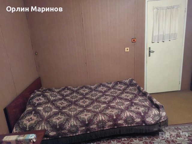 Живописна масивна къща с двор и гараж, снимка 10 - Къщи - 53798264