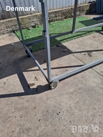 Метална маса с колелца , снимка 3 - Други инструменти - 53821895