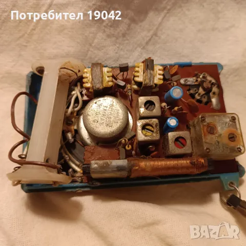 Радио работещо, снимка 3 - Антикварни и старинни предмети - 49962378