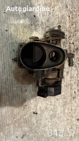 Дроселова Клапа за Audi 80 - 037907385