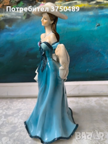 Фигурка на елегантна дама , снимка 2 - Колекции - 53833563