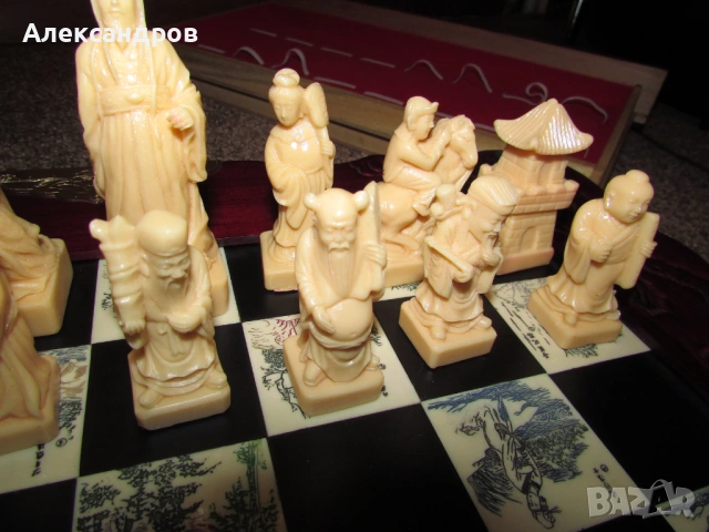 Голям шаx с фигурки от китайската култура
