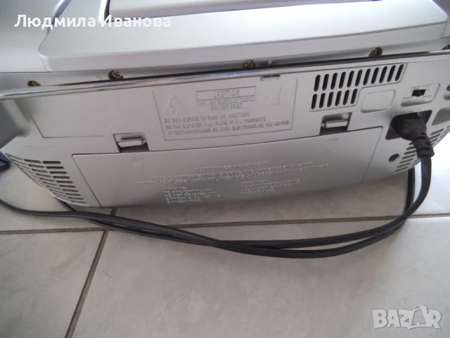 Портативна стерео уредба JVC, снимка 3 - Аудиосистеми - 50836258