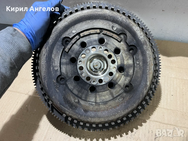 Демпферен маховик за Mercedes C-class W203 2.2 CDI, снимка 4 - Части - 53898888