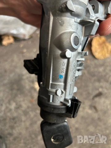 контактен ключ VW Golf 5 Touran Passat Caddy Seat Altea Leon Audi A3 Skoda 1K0905865, снимка 4 - Части - 53077786