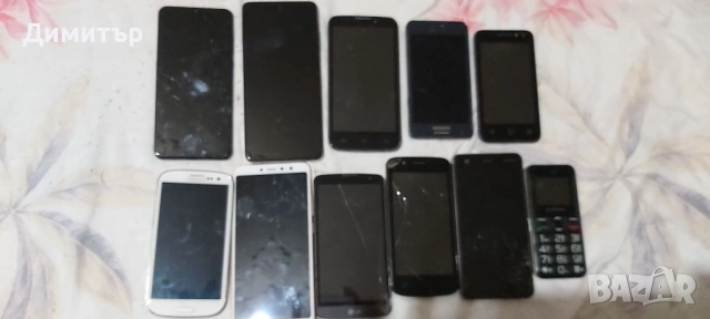 Продавам 11телефона за части 