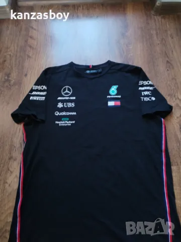 Mercedes AMG Petronas F1 2023 Men's Team - мъжка колекционерска тениска КАТО НОВА L, снимка 4 - Тениски - 49883891