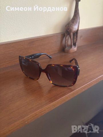 Оригинални дамски слънчеви очила Guess, снимка 1 - Слънчеви и диоптрични очила - 46246809