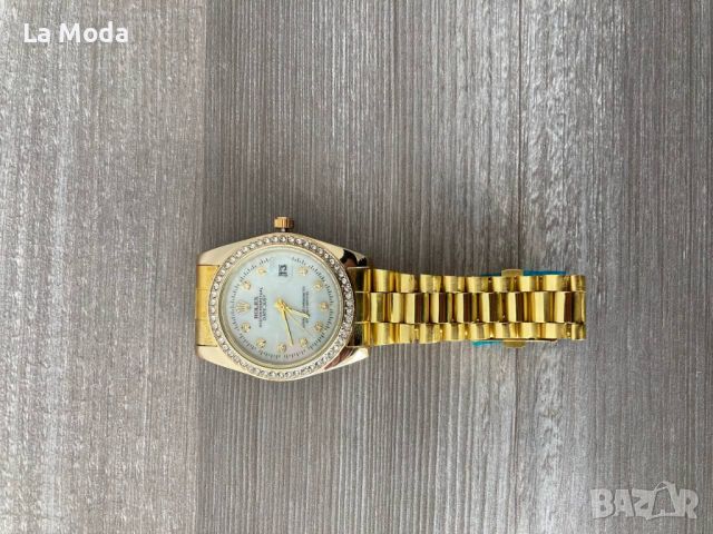 Часовник Rolex Datejust бял златен камъни реплика, снимка 2 - Дамски - 45996568