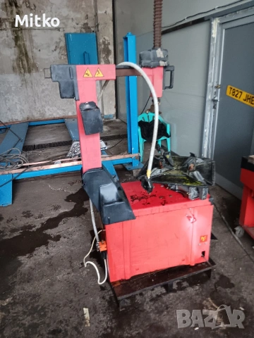 продавам машина за гуми , снимка 3 - Други машини и части - 53291957