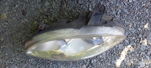 Ляв фар Fiat Croma, снимка 2 - Части - 51555763