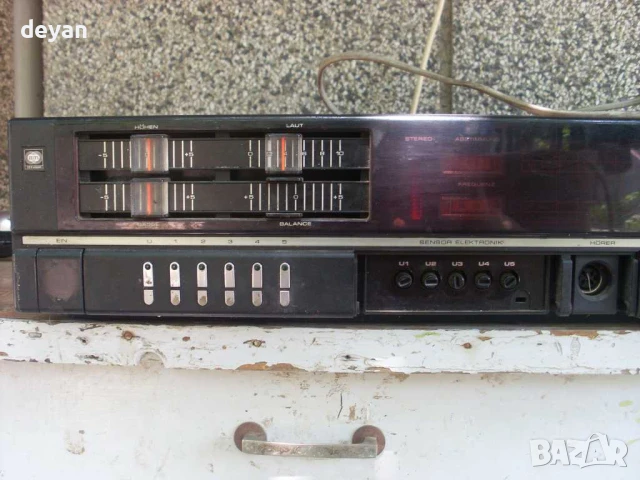 UNIVERSUM усилвател с Тунер