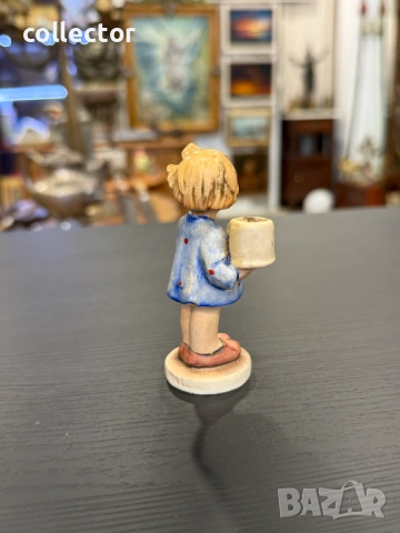 Порцеланова фигурка е "Момиче с букет" - Goebel Hummel. №7886, снимка 3 - Антикварни и старинни предмети - 53618642