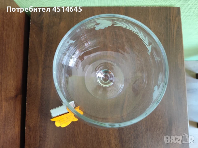 Кристална купа на столче , снимка 2 - Декорация за дома - 51090365